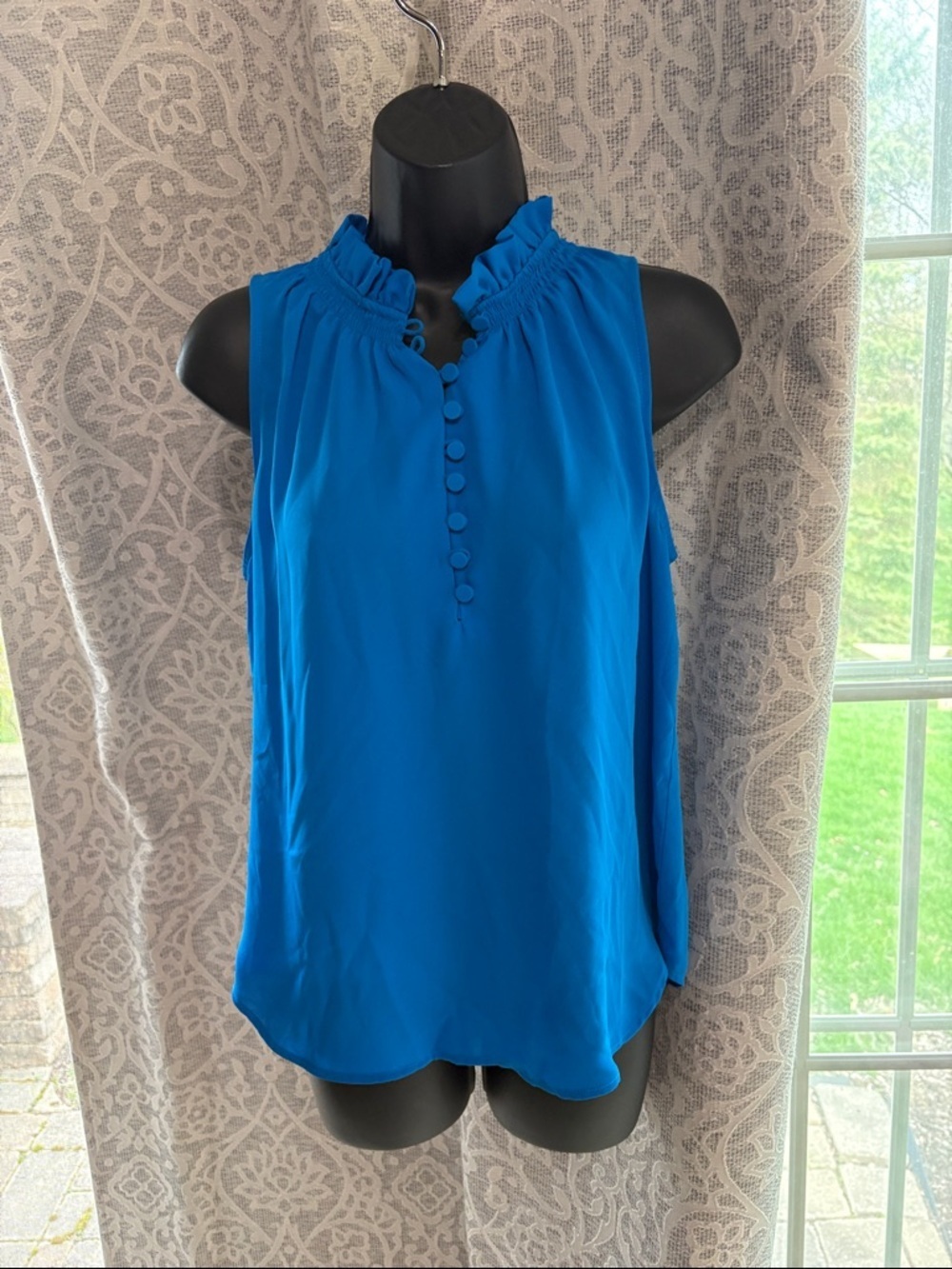 Ann Taylor Petite medium Sleeveless Ruffle NeckTop - vibrant Blue - NWT